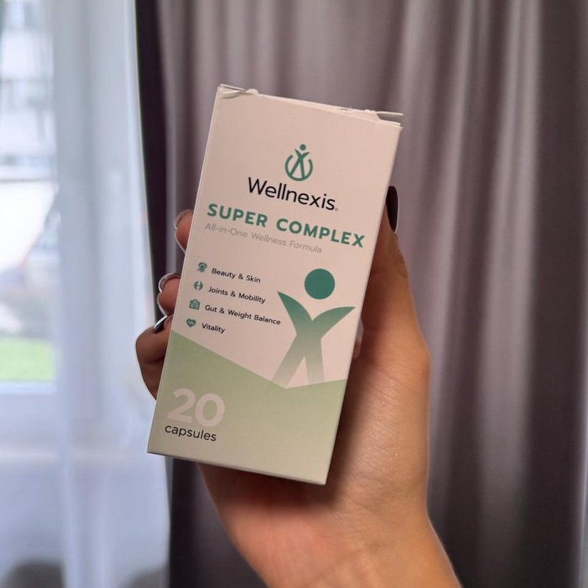 Caja y bote de Wellnexis Super Complex